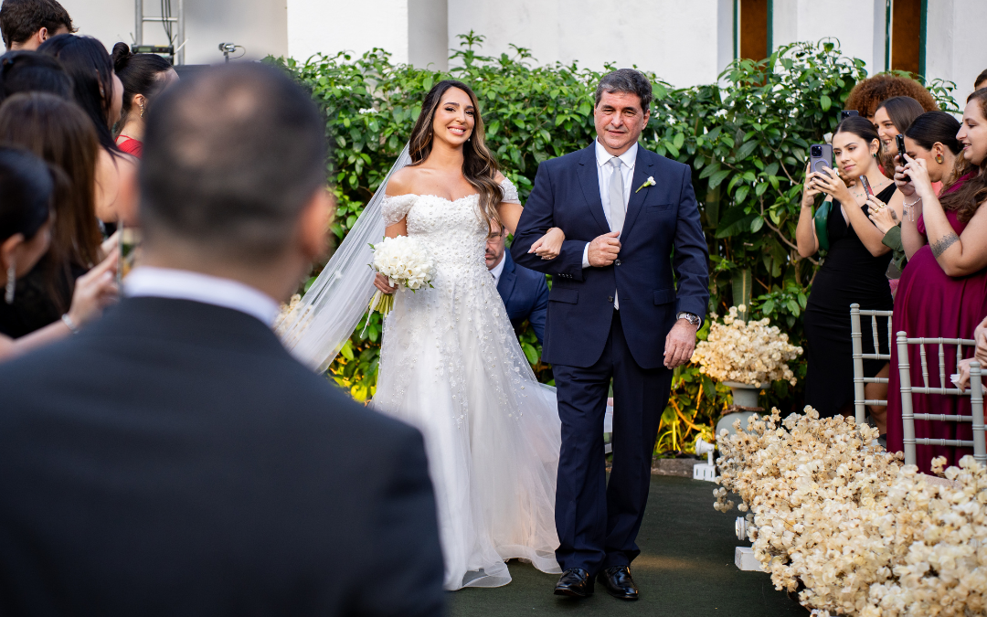 A definição da lista de convidados exige atenção às relações pessoais e à organização do casamento. | Foto: Ostonnas