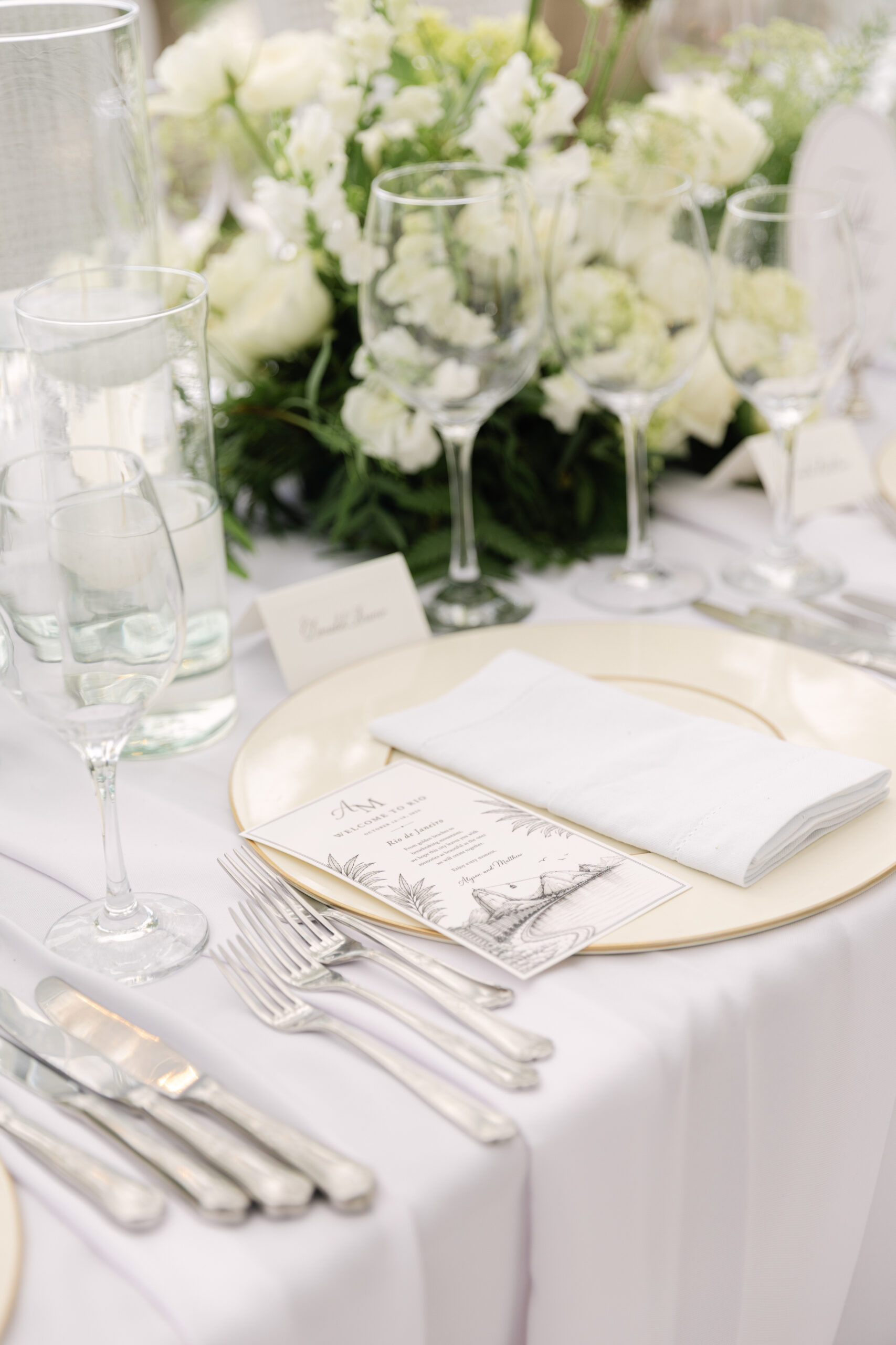 Casamento clássico, inspiração Old Money e um encontro entre Brasil e Estados Unidos