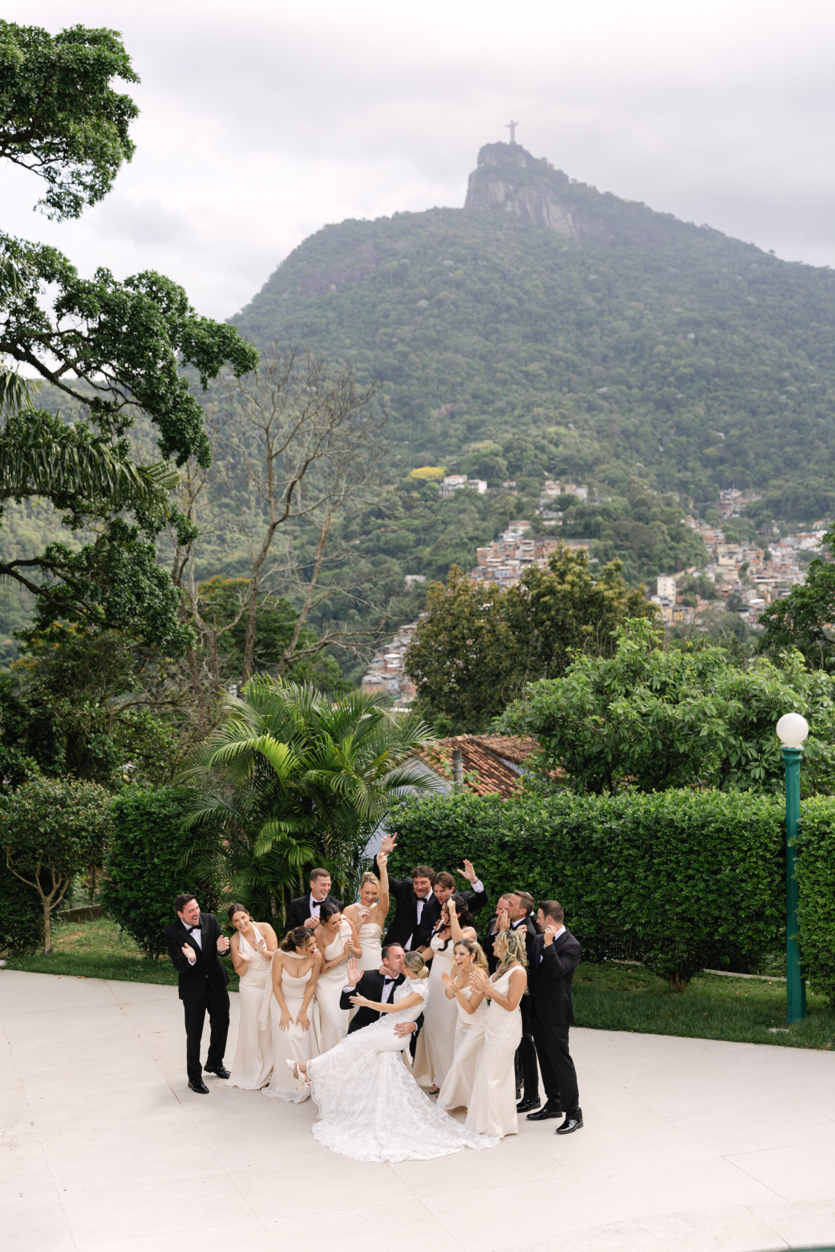 Casamento clássico, inspiração Old Money e um encontro entre Brasil e Estados Unidos