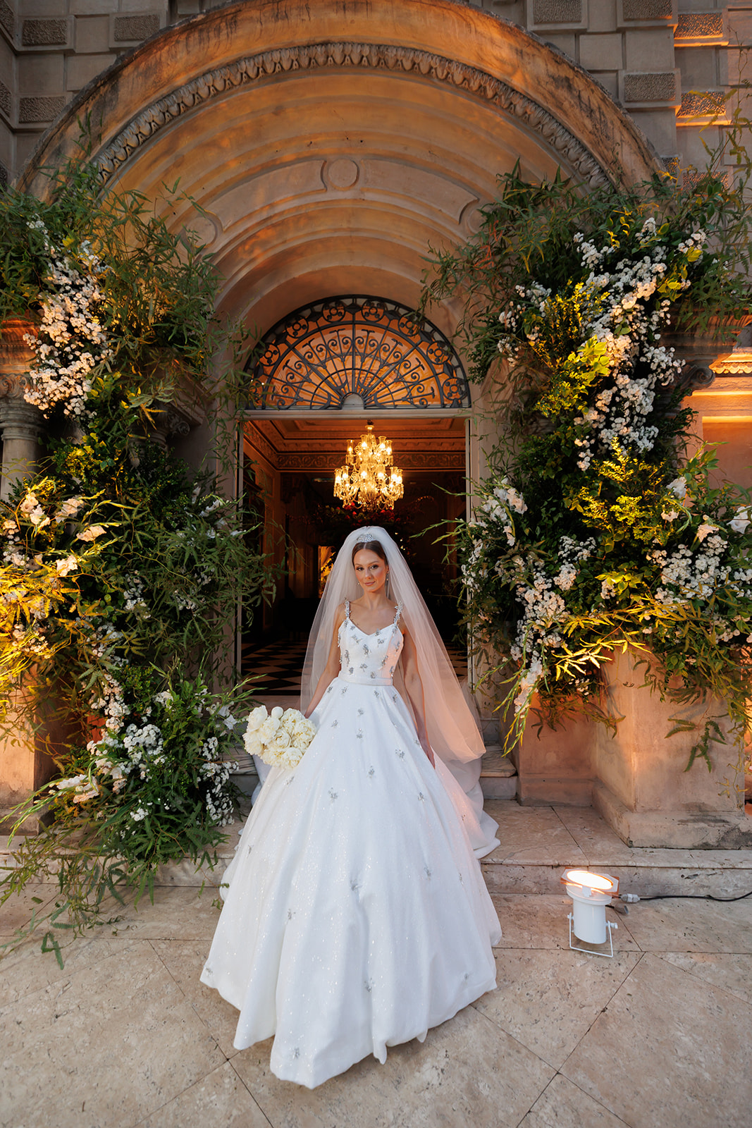 Casamento clássico: elegância e romantismo no Castelo do Batel