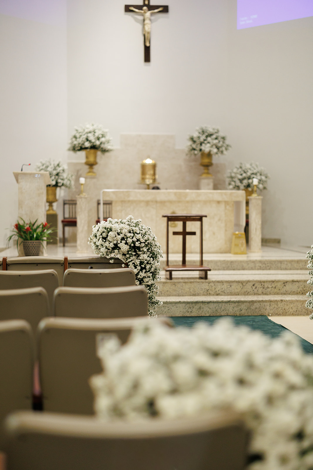 Casamento clássico: elegância e romantismo no Castelo do Batel