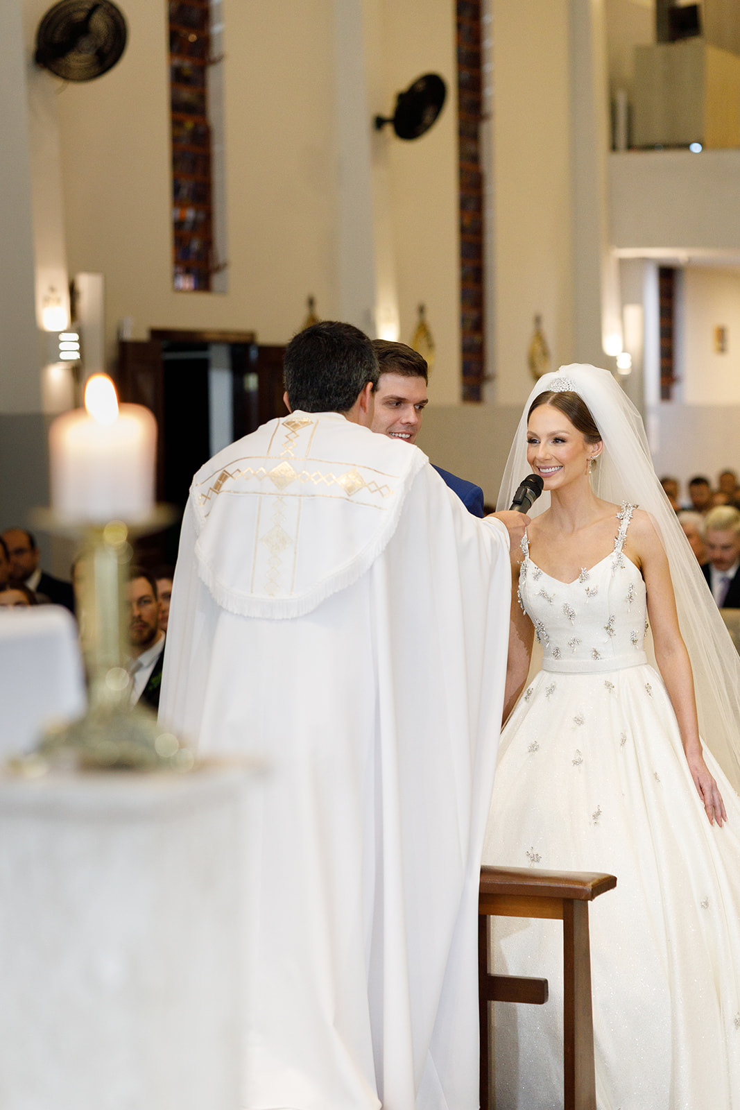 Casamento clássico: elegância e romantismo no Castelo do Batel