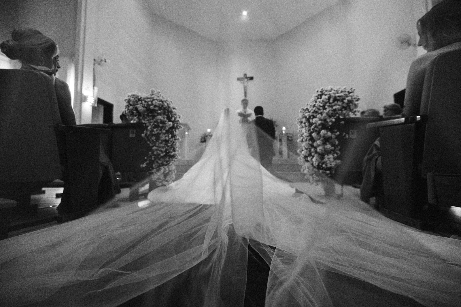 Casamento clássico: elegância e romantismo no Castelo do Batel
