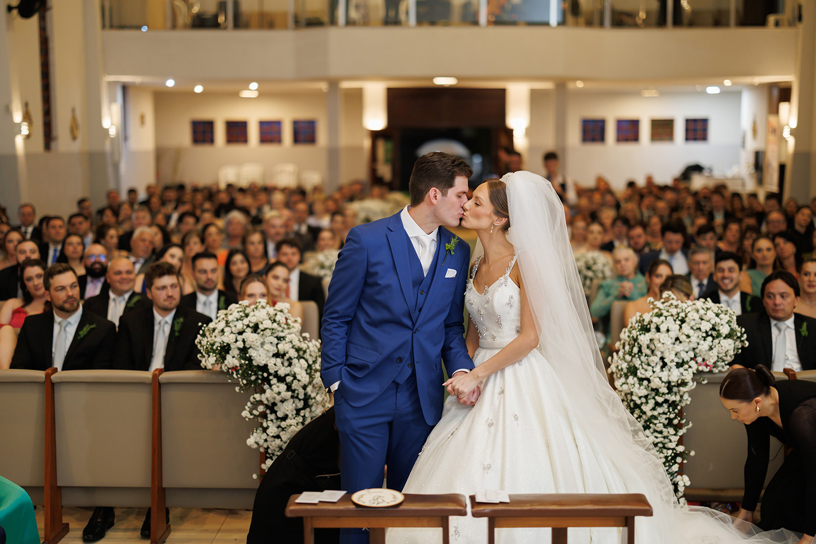 Casamento clássico: elegância e romantismo no Castelo do Batel