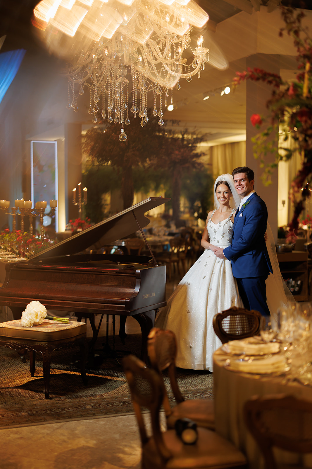 Casamento clássico: elegância e romantismo no Castelo do Batel