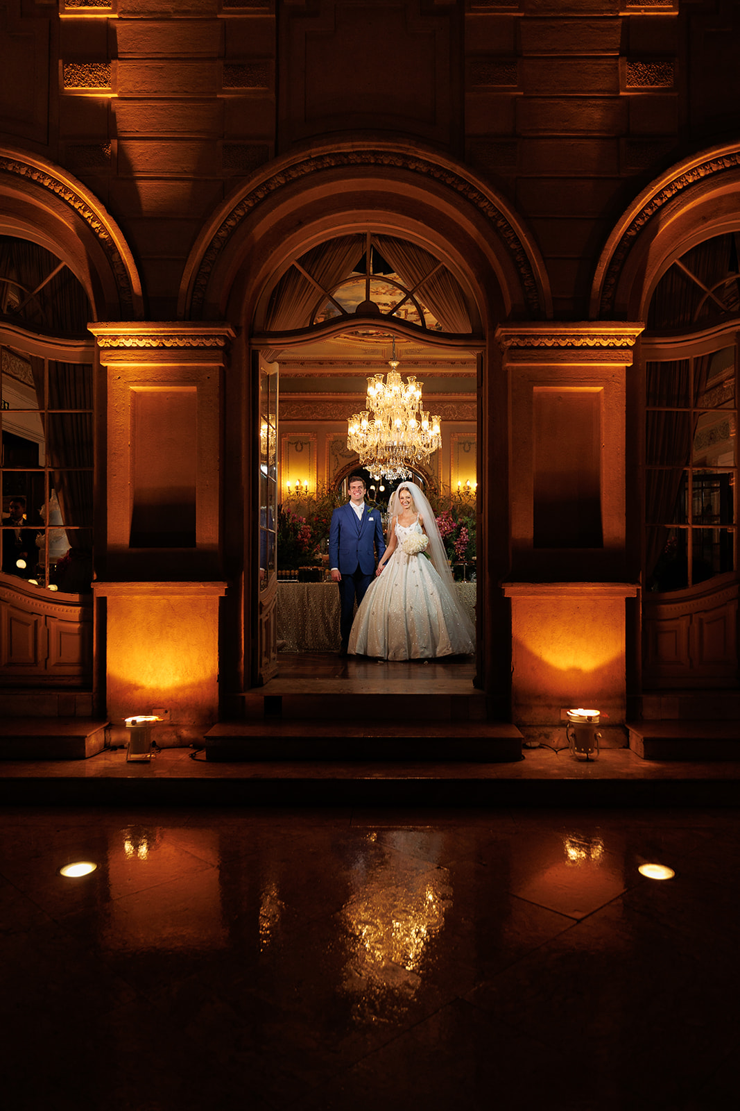 Casamento clássico: elegância e romantismo no Castelo do Batel