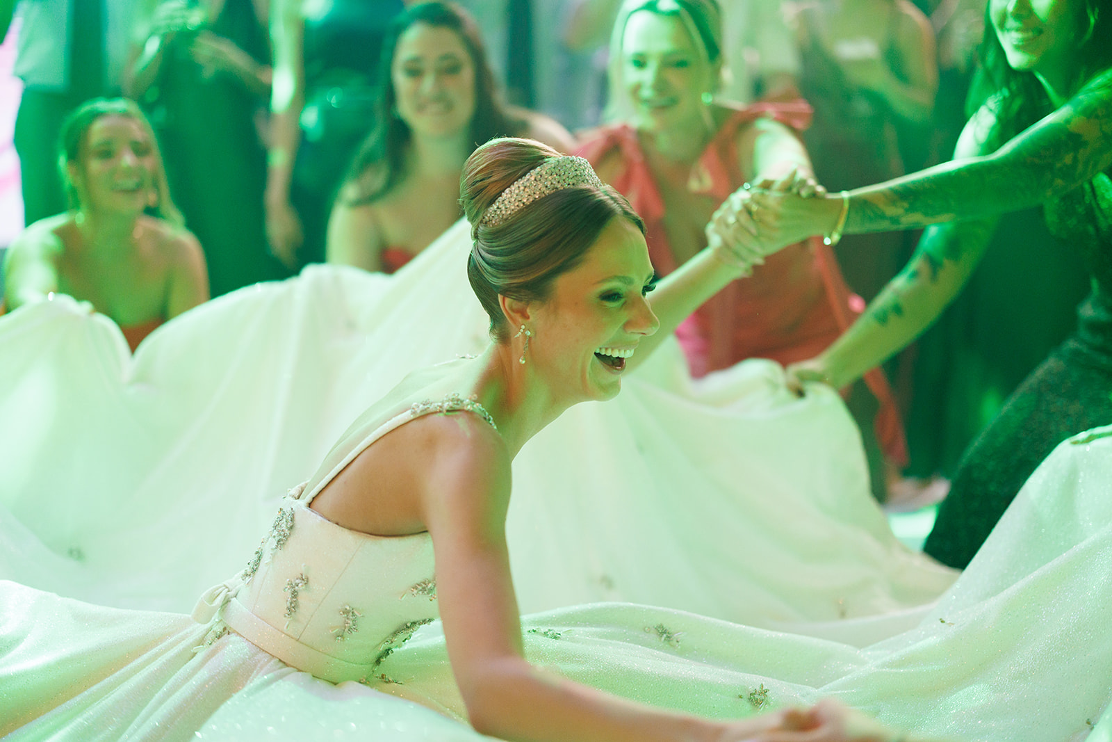 Casamento clássico: elegância e romantismo no Castelo do Batel