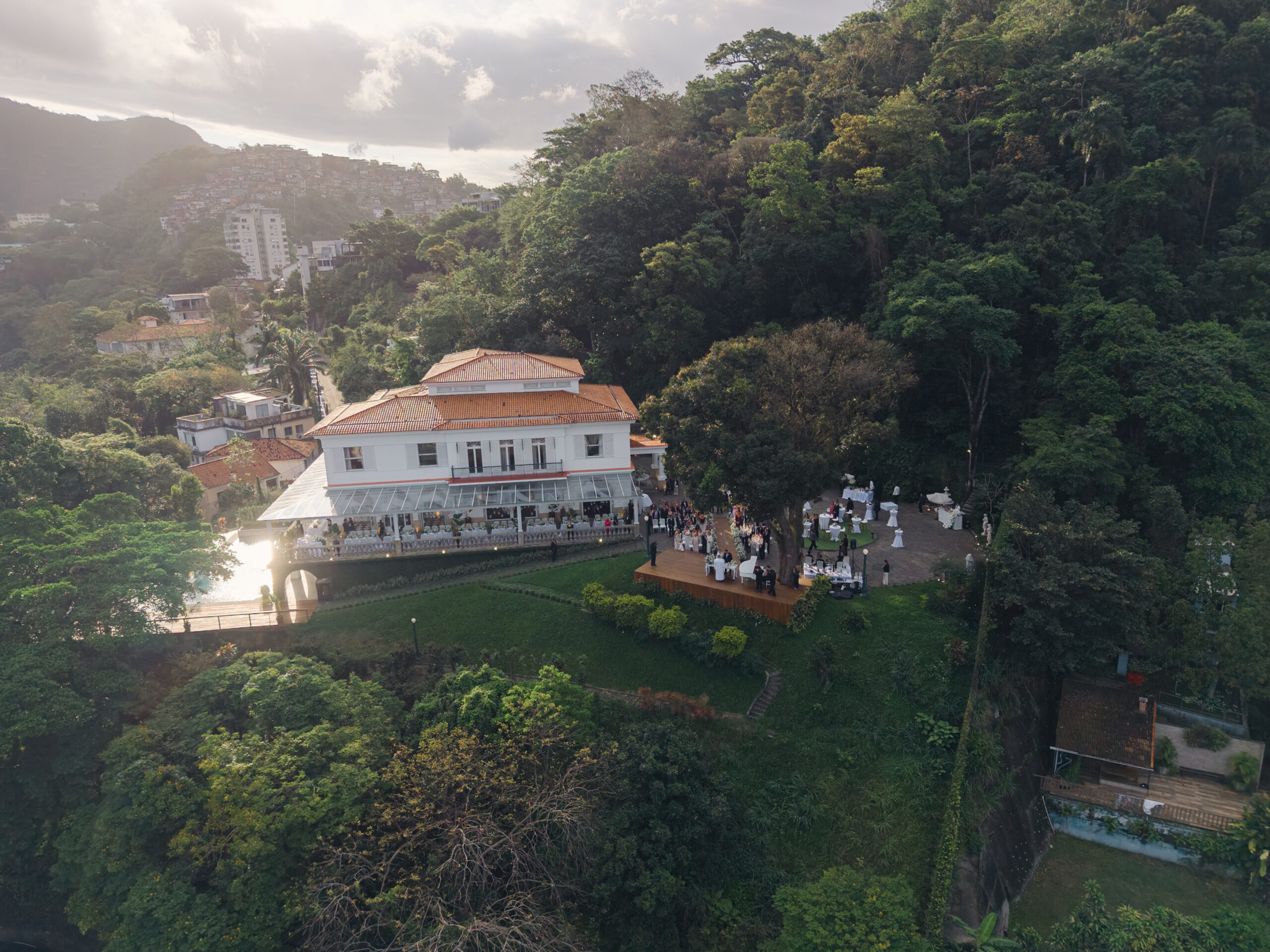 Casamento clássico, inspiração Old Money e um encontro entre Brasil e Estados Unidos