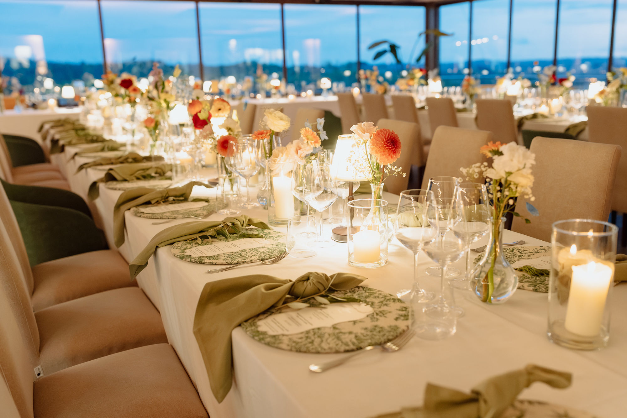 Uma viagem, três dias de festa e as raízes italianas: o destination wedding de Giordana e Kalil na Toscana
