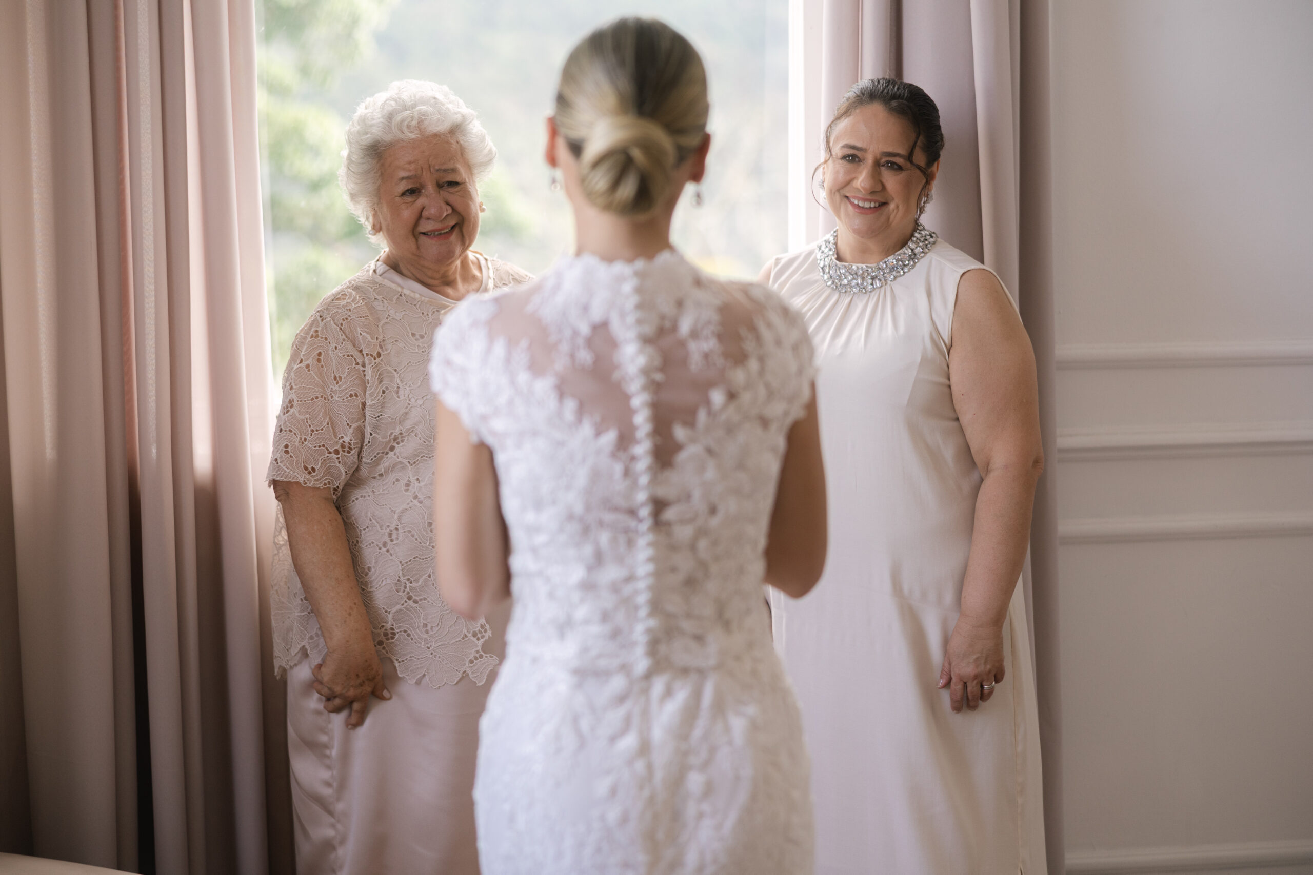 Casamento clássico, inspiração Old Money e um encontro entre Brasil e Estados Unidos