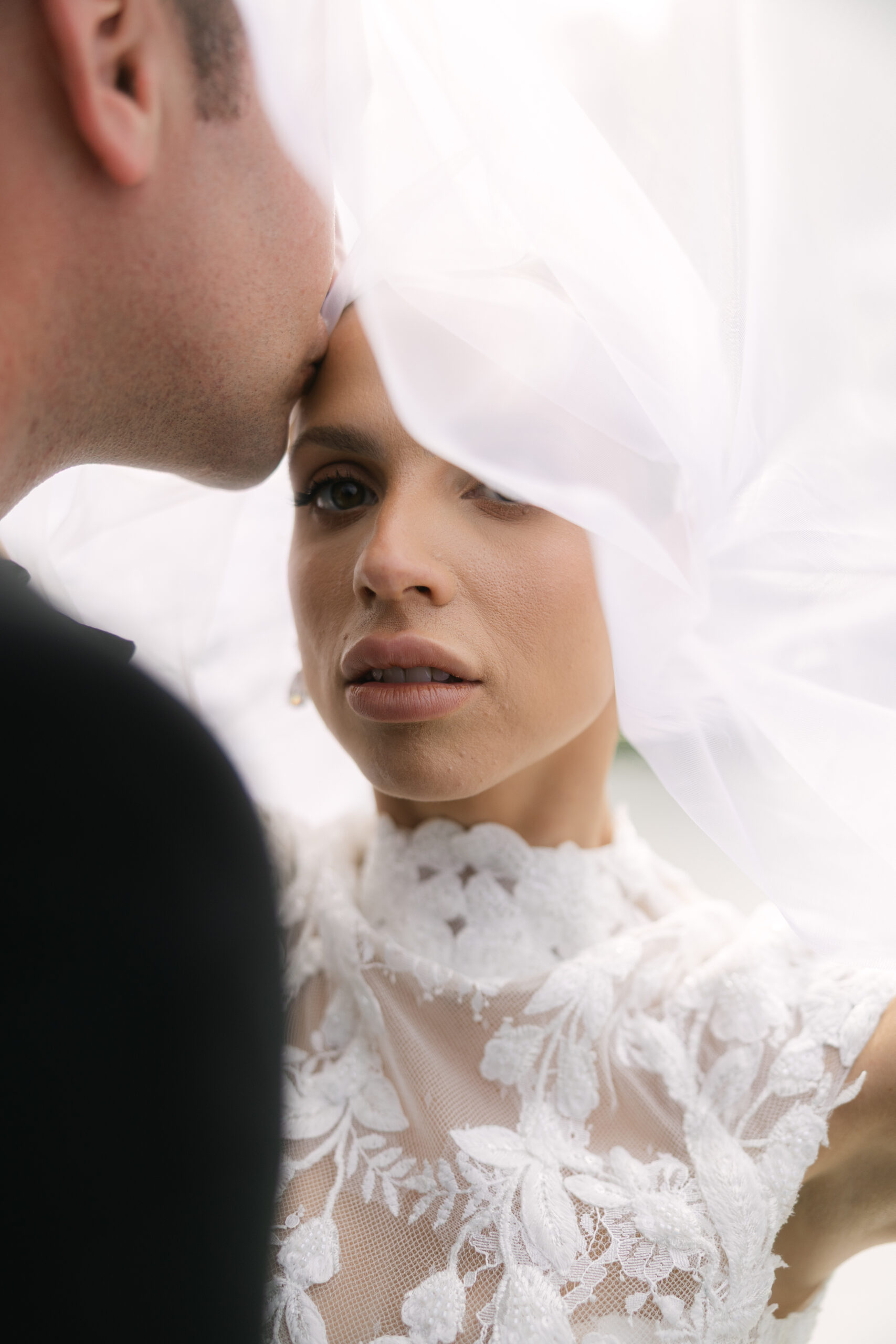 Casamento clássico, inspiração Old Money e um encontro entre Brasil e Estados Unidos