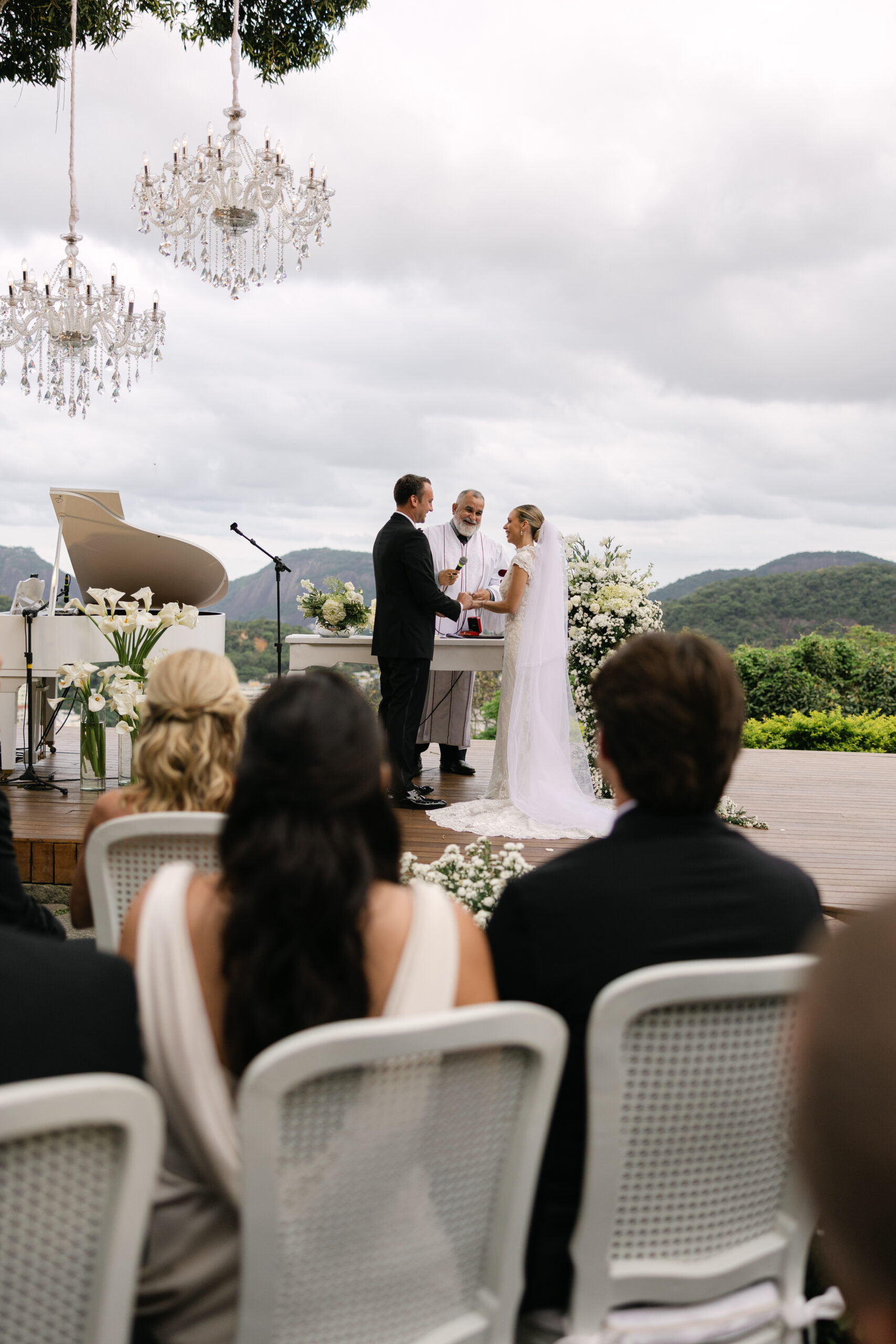 Casamento clássico, inspiração Old Money e um encontro entre Brasil e Estados Unidos