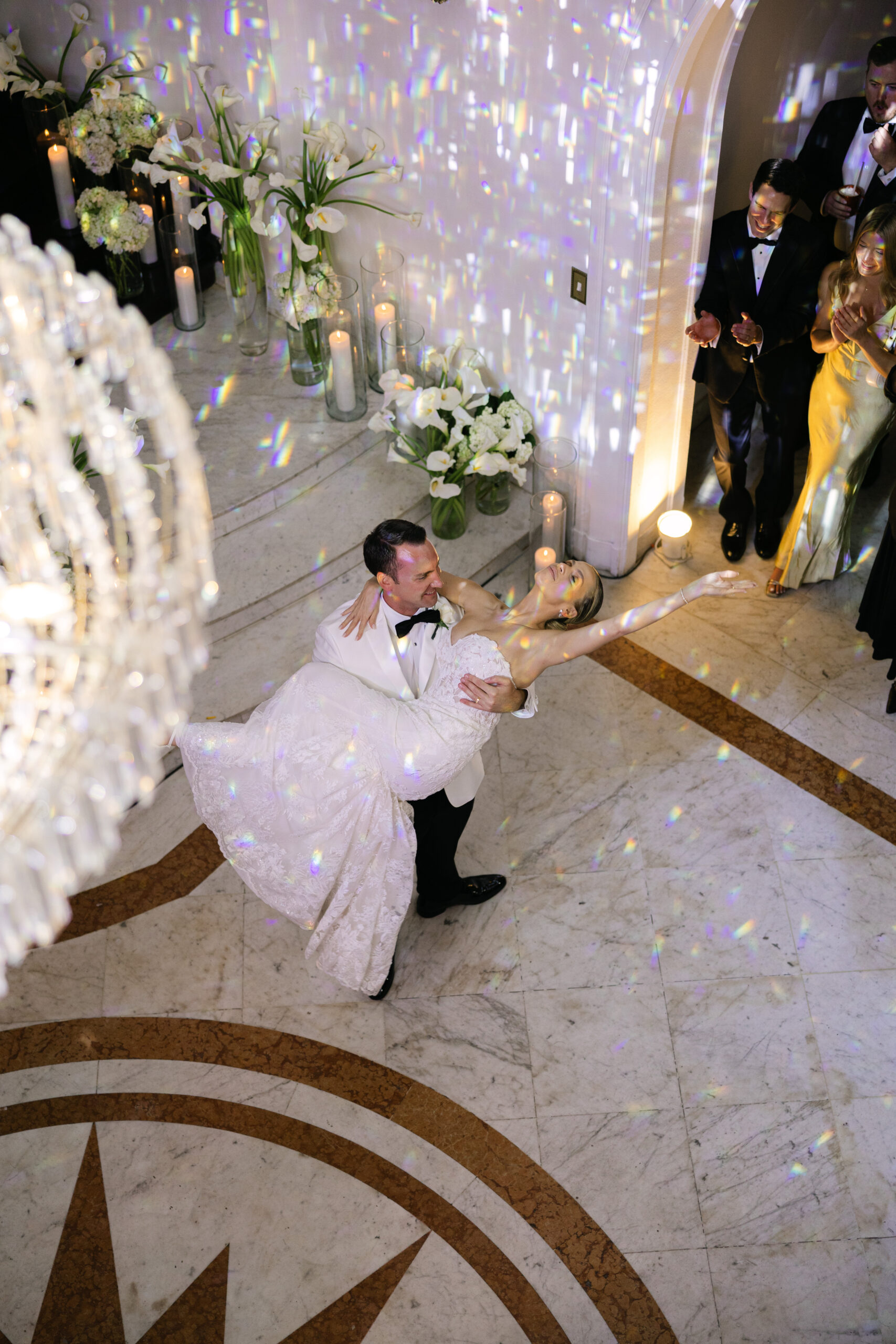 Casamento clássico, inspiração Old Money e um encontro entre Brasil e Estados Unidos