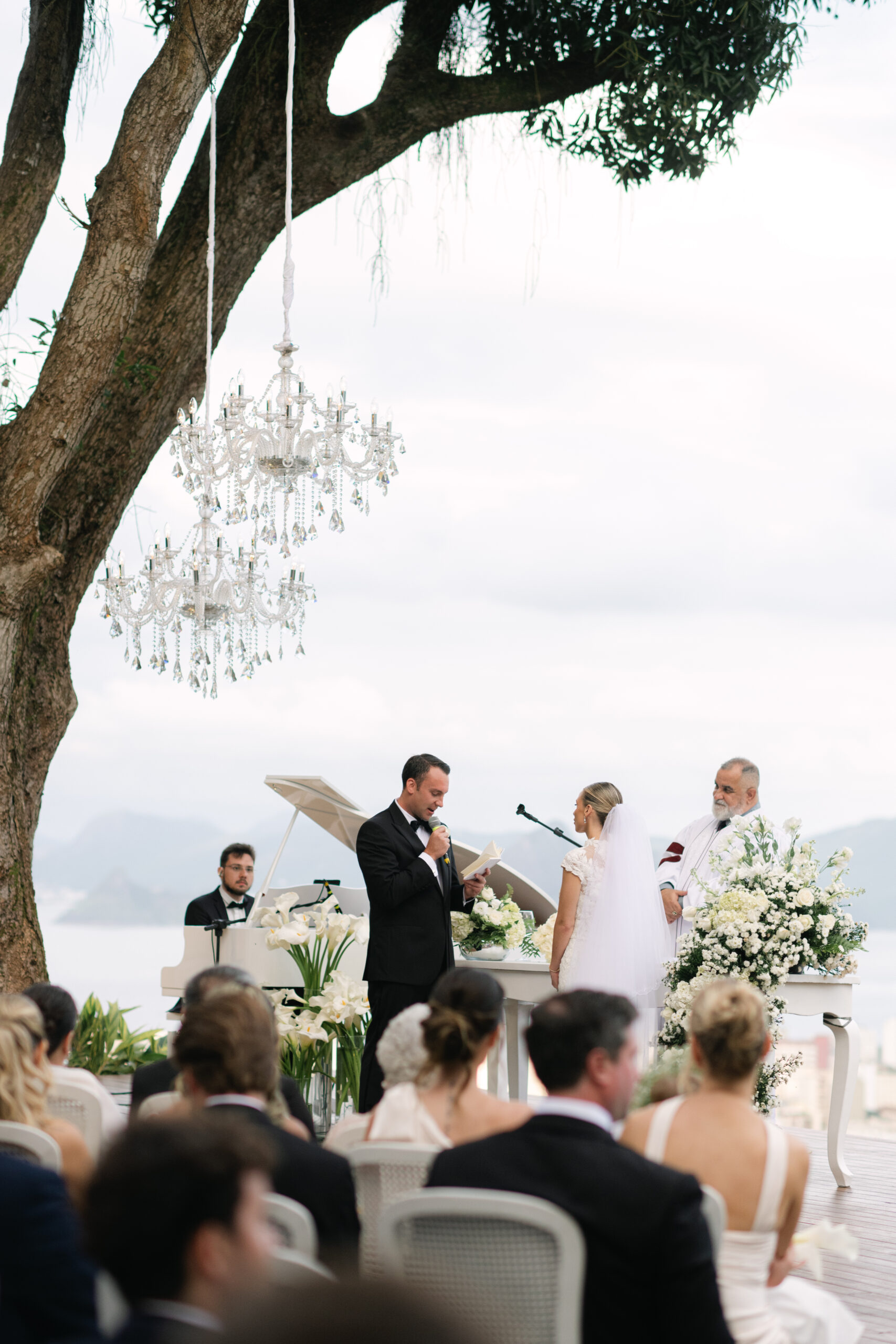 Casamento clássico, inspiração Old Money e um encontro entre Brasil e Estados Unidos