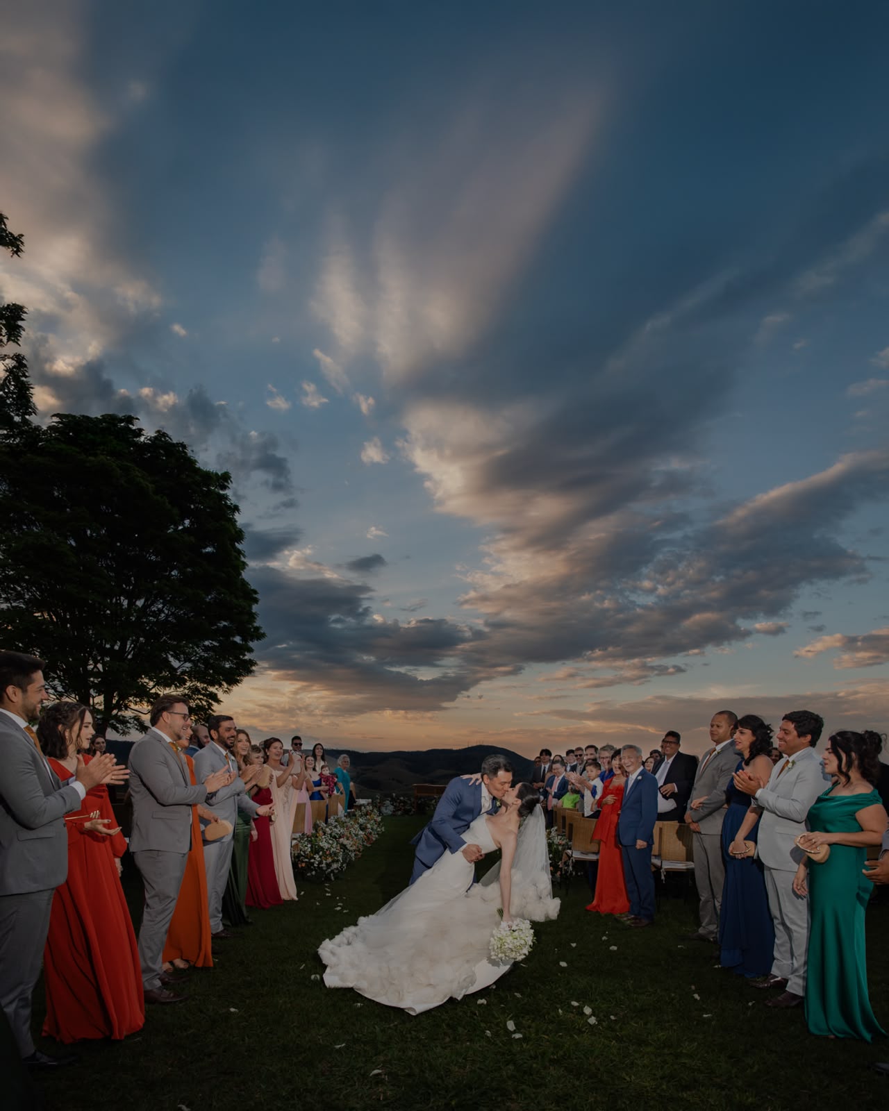 Lorena e Benjamin celebram encontro entre Brasil e Coreia em casamento na Região Serrana do Rio