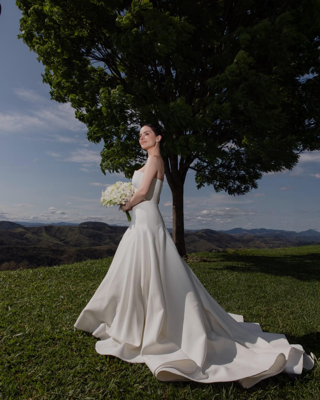 Lorena e Benjamin celebram encontro entre Brasil e Coreia em casamento na Região Serrana do Rio