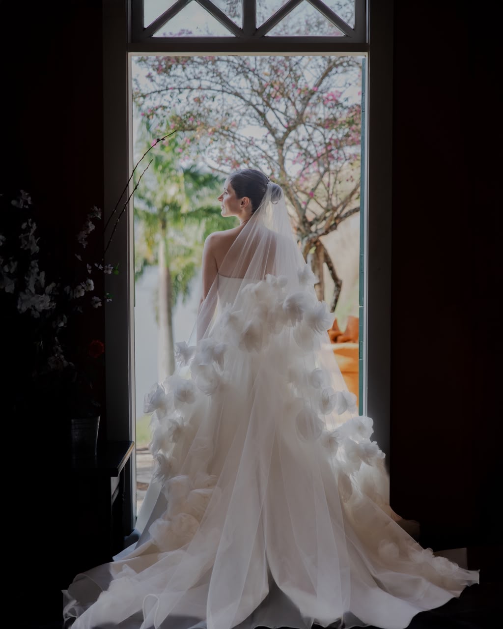Lorena e Benjamin celebram encontro entre Brasil e Coreia em casamento na Região Serrana do Rio