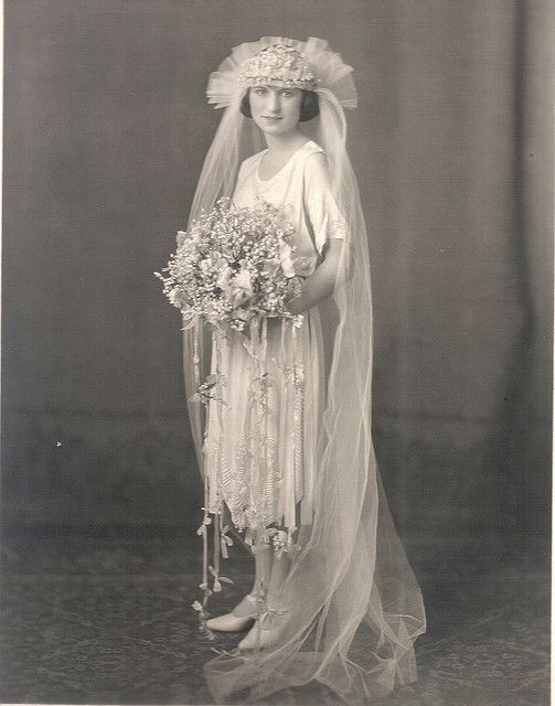 Foto de noiva com vestido típico da década de 20. I Foto: Autor desconhecido.