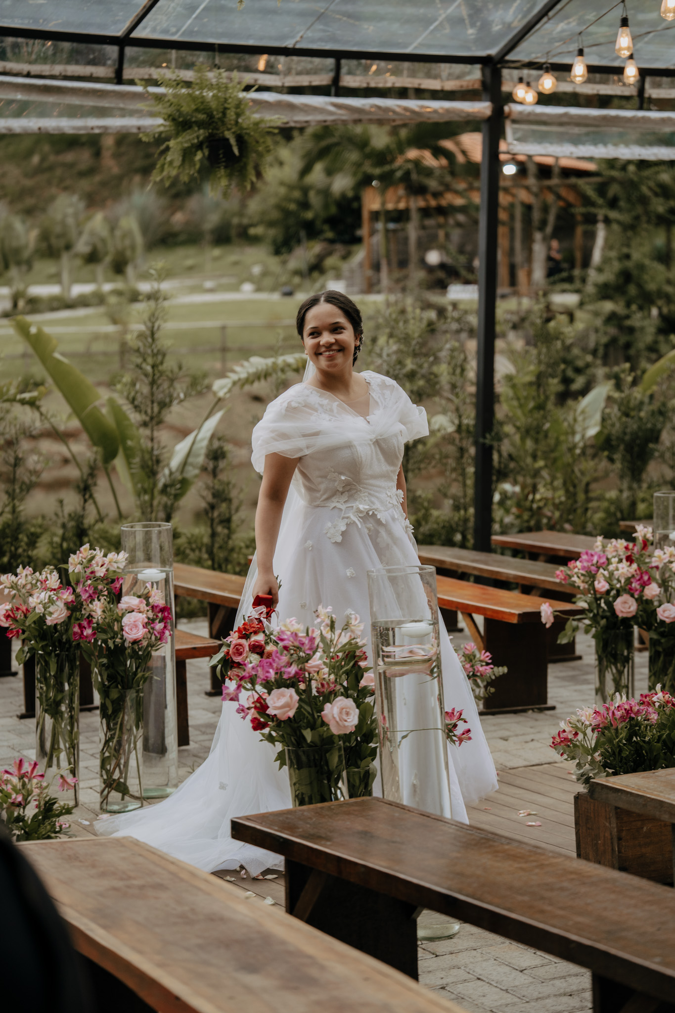 Por que a noiva precisa se reconhecer no vestido? Mi B’Antonni explica seu método de criação