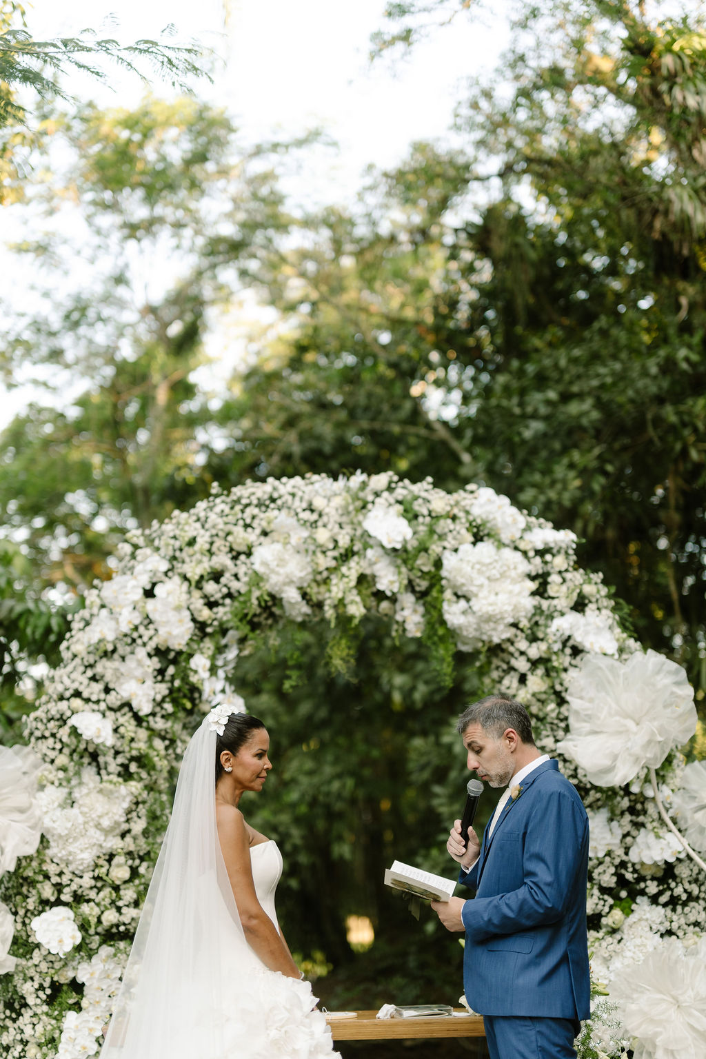 Patrícia e Gabriel celebram casamento em Angra dos Reis com três dias de festa e momentos em família